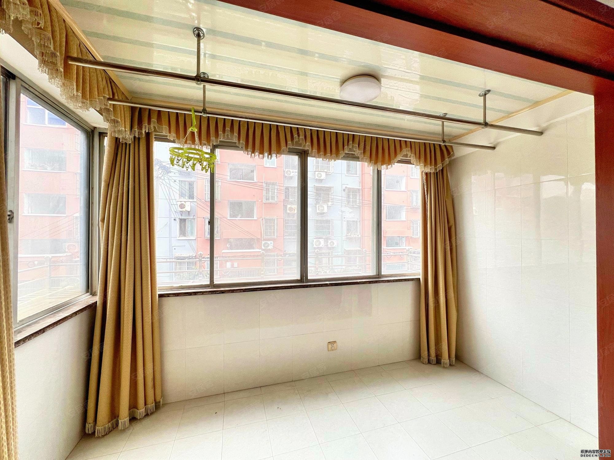 新北 绿都万和城 3室1厅